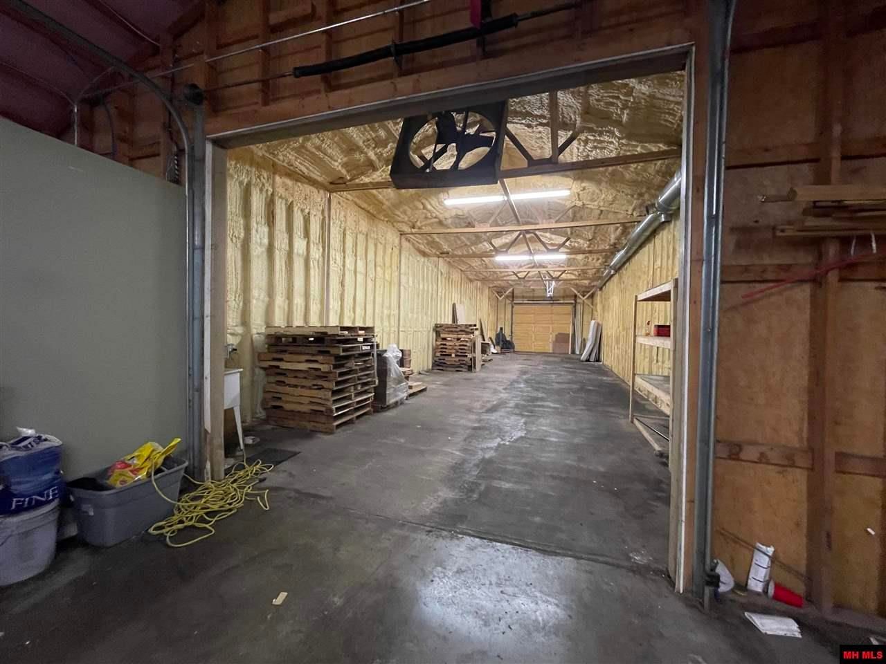 223 Marion County 7015, Flippin, AR 72634